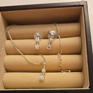 Elegant Silver Jewelry Set